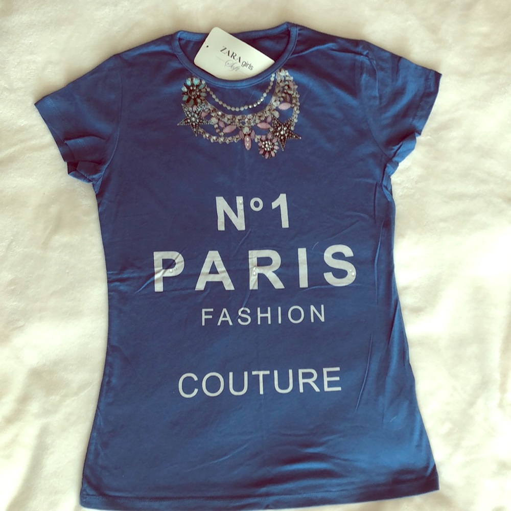 Girls blue tee with graphic